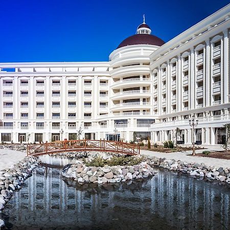 沙马基宫色拉迪尔酒店 Seredil 外观 照片 The Grand Hotel