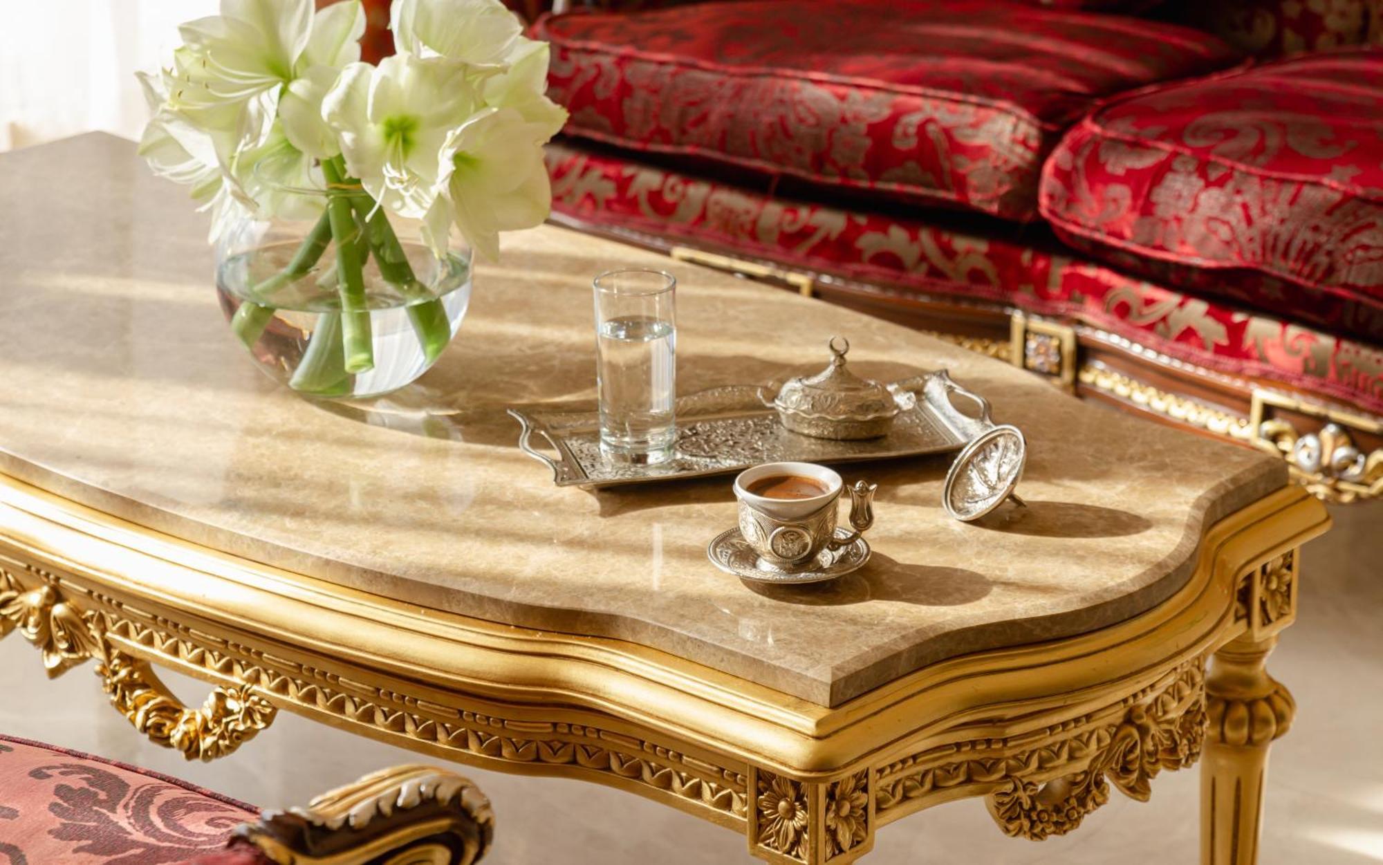 沙马基宫色拉迪尔酒店 Seredil 外观 照片 A coffee table