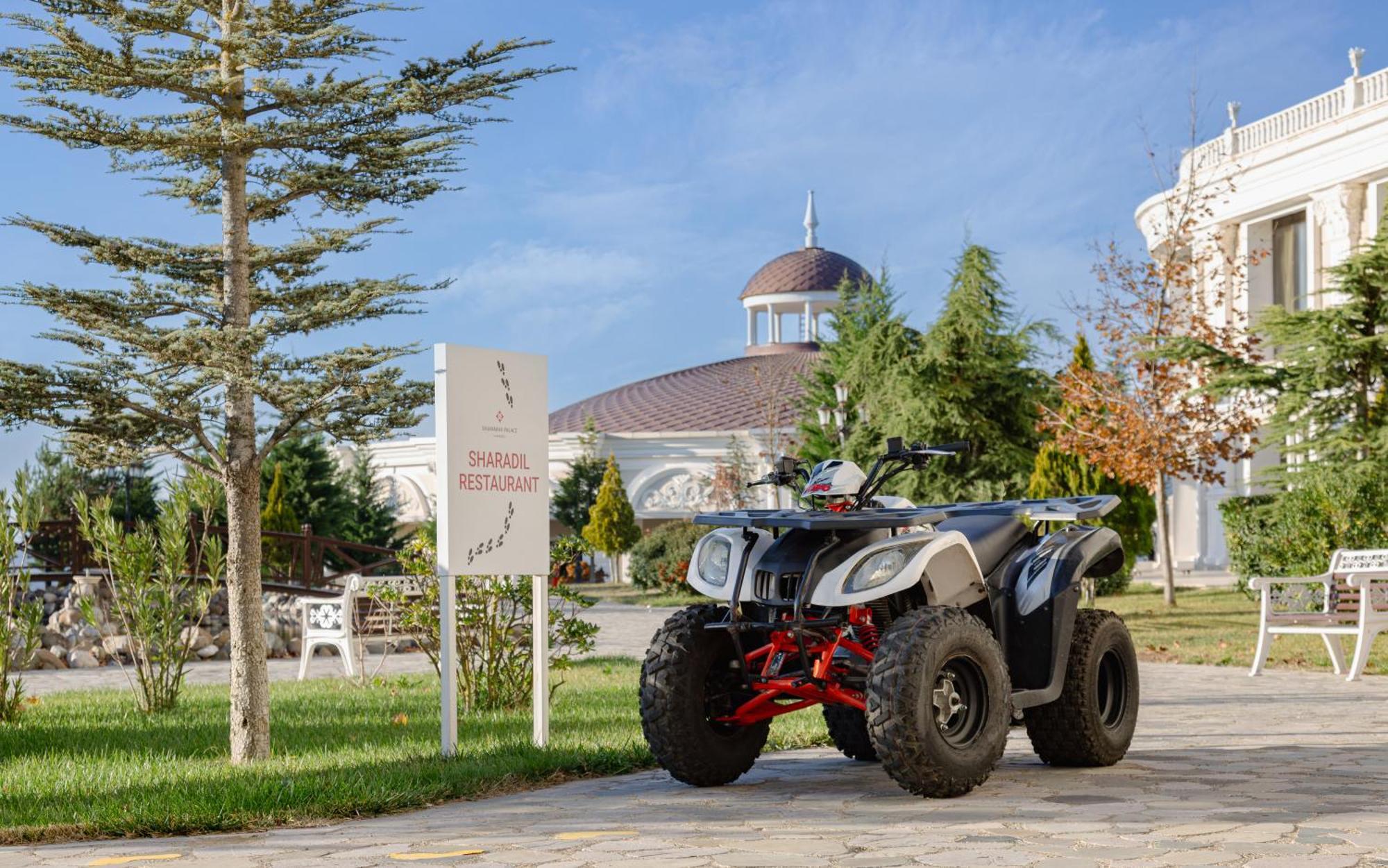 沙马基宫色拉迪尔酒店 Seredil 外观 照片 A quad bike in Turkey
