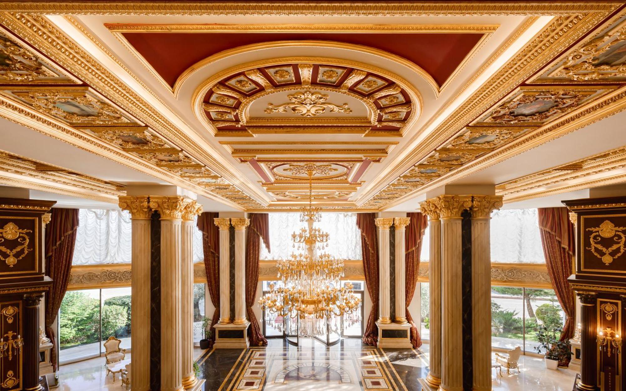 沙马基宫色拉迪尔酒店 Seredil 外观 照片 The lobby of the hotel