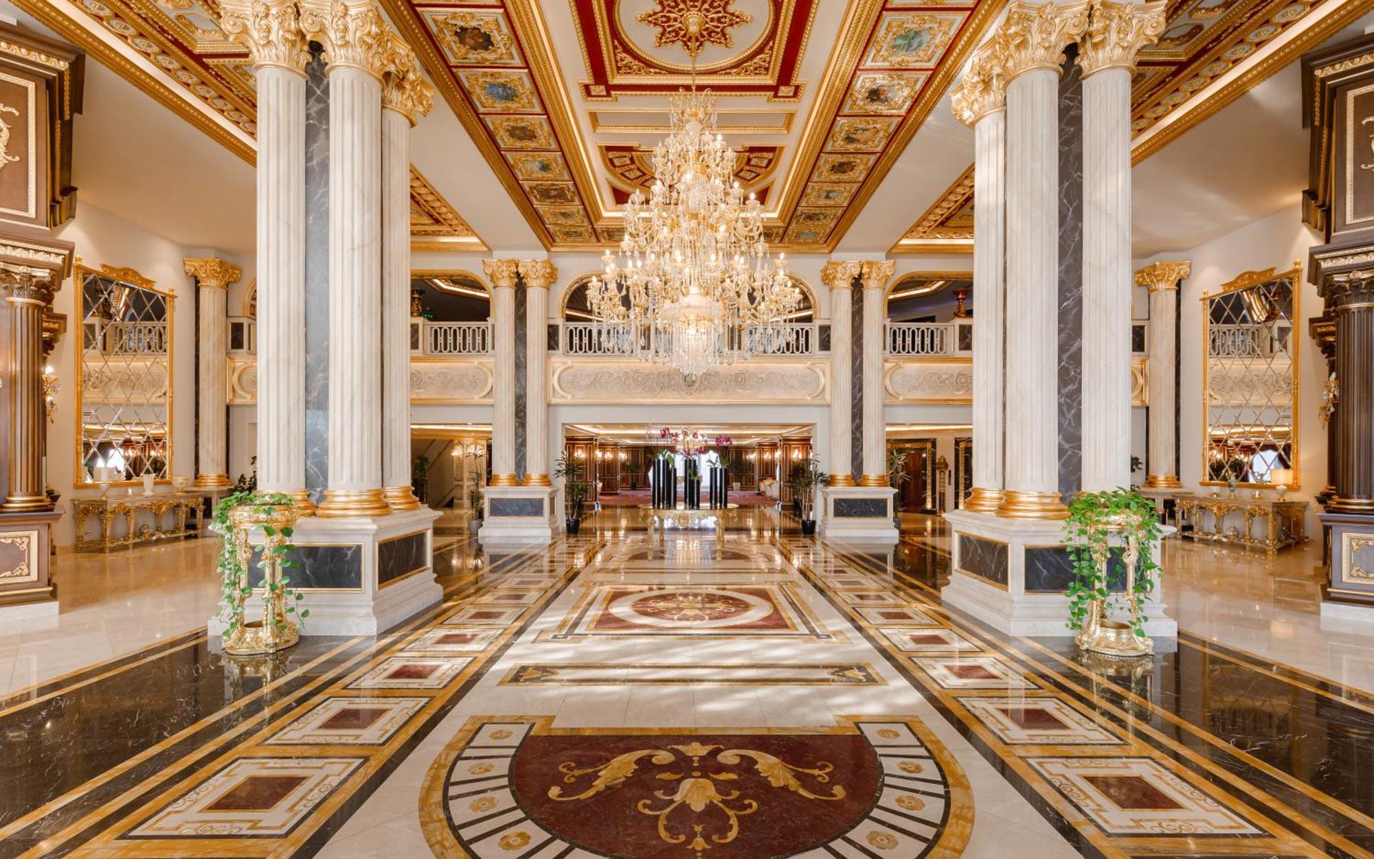 沙马基宫色拉迪尔酒店 Seredil 外观 照片 Lobby