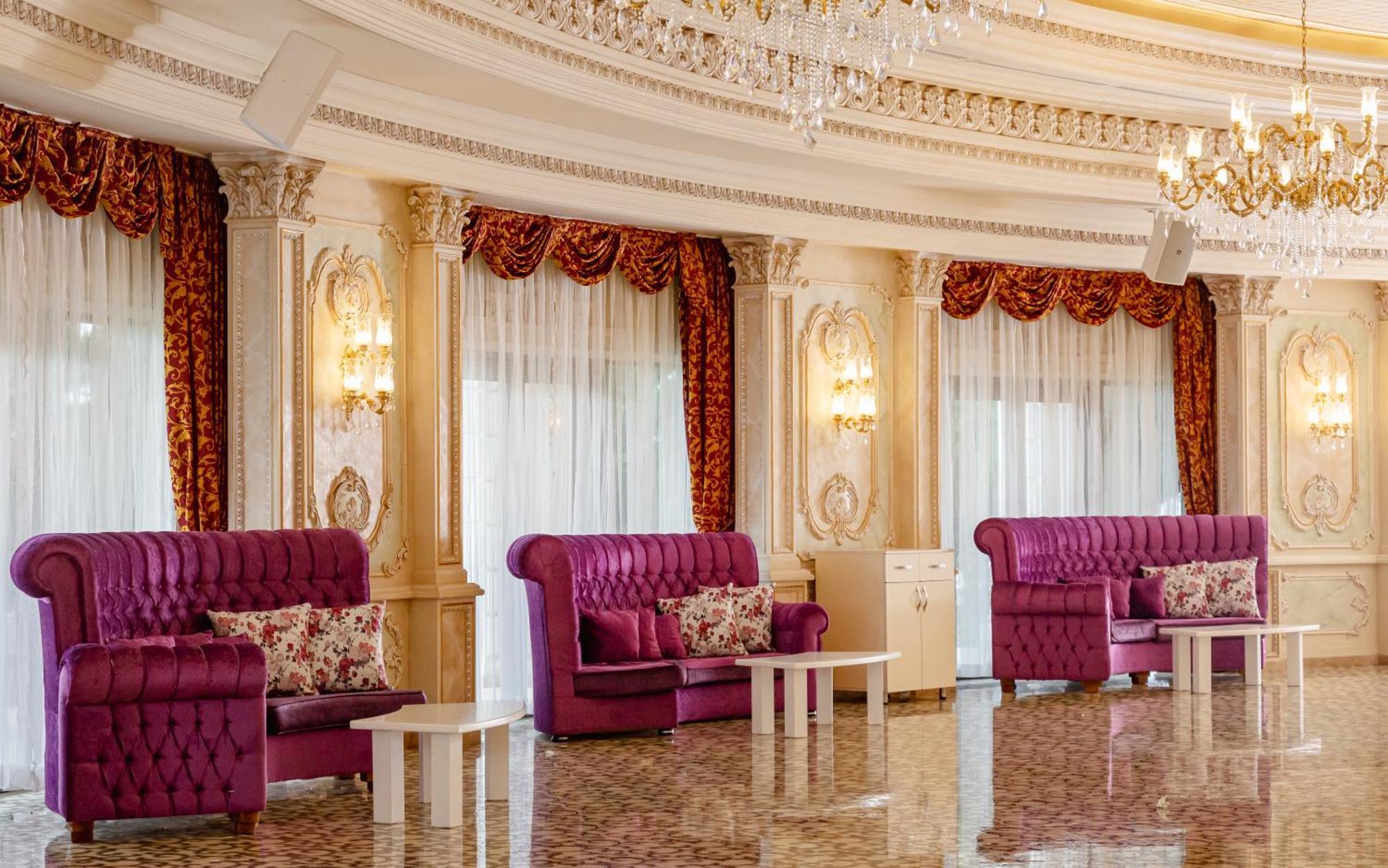 沙马基宫色拉迪尔酒店 Seredil 外观 照片 Interior of the hotel