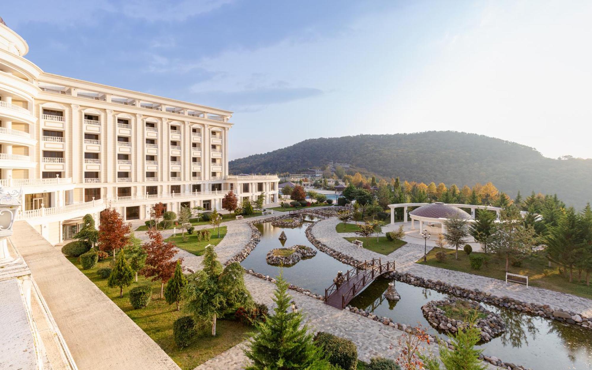 沙马基宫色拉迪尔酒店 Seredil 外观 照片 The campus of the university