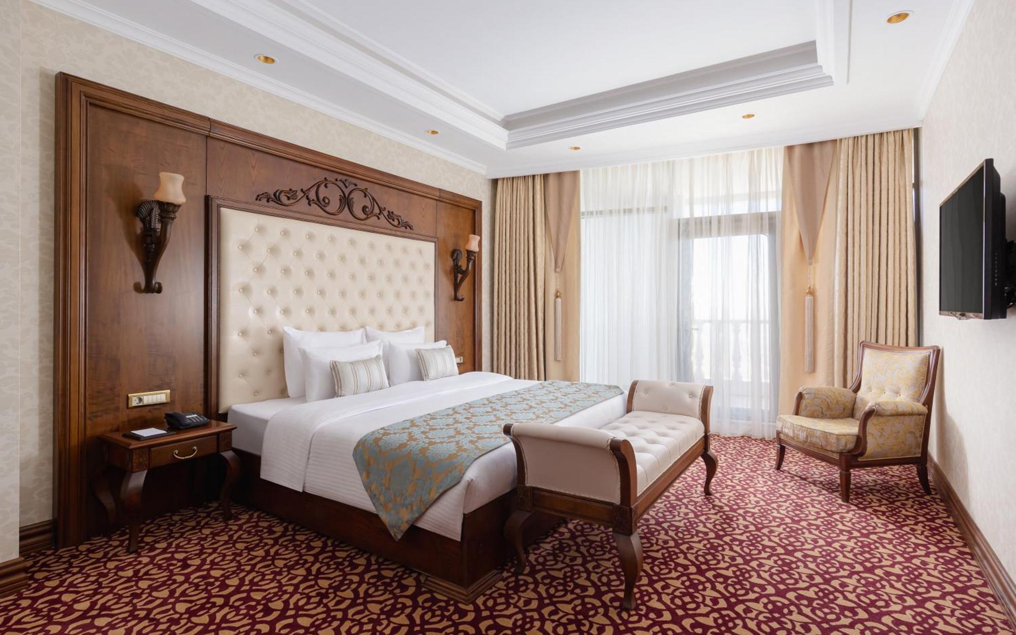 沙马基宫色拉迪尔酒店 Seredil 外观 照片 A bedroom at the hotel